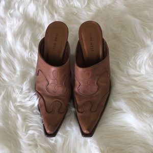 Nine West western mules